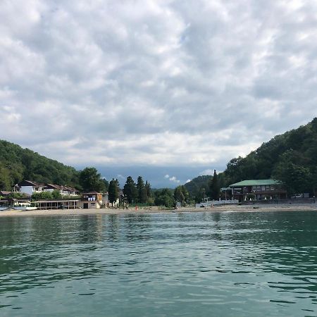 Золотая Бухта База Отдыха Pizunda Exterior foto